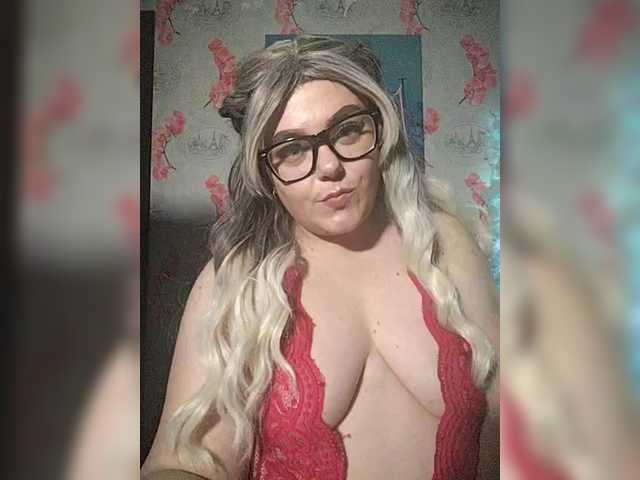 Ms-Ella's BongaCams show and profile