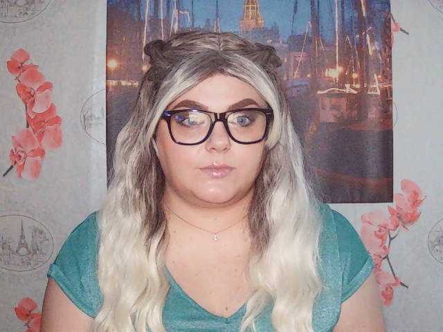 Ms-Ella's BongaCams show and profile