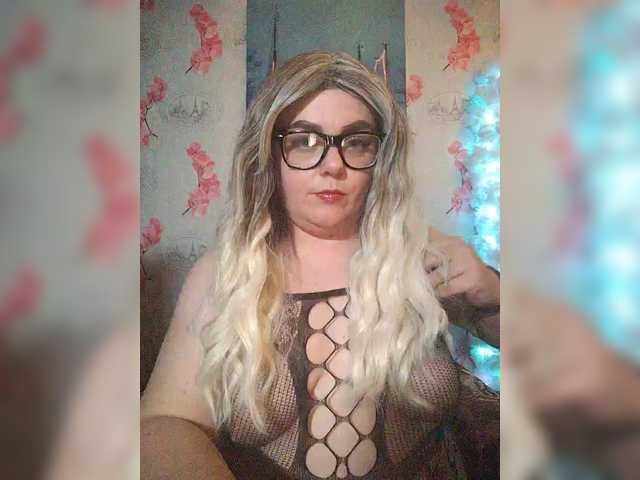 Ms-Ella's BongaCams show and profile