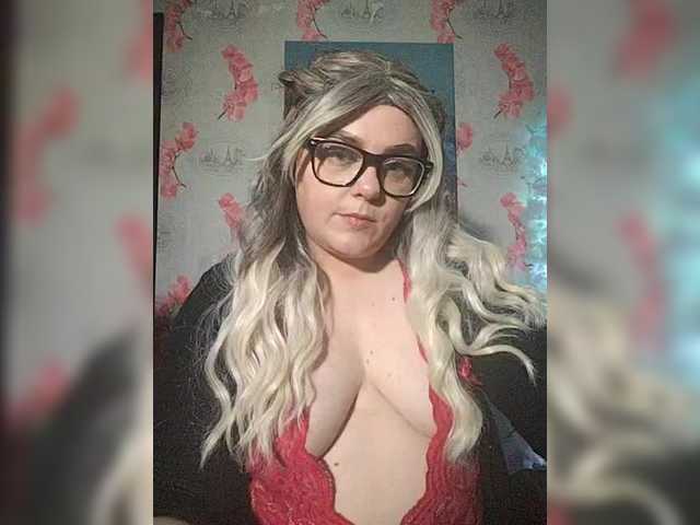 Ms-Ella's BongaCams show and profile