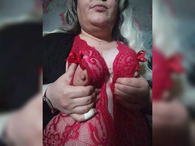 Ms-Ella's BongaCams show and profile