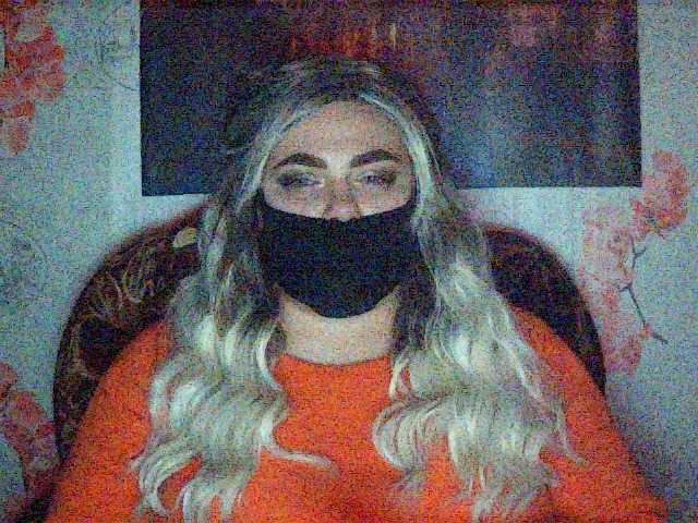 Ms-Ella's BongaCams show and profile