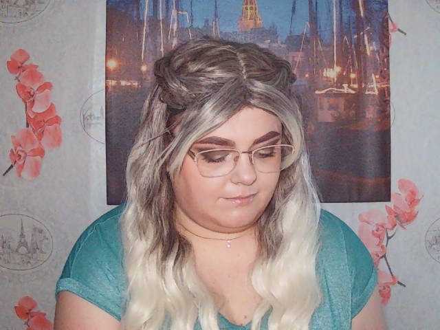 Ms-Ella's BongaCams show and profile