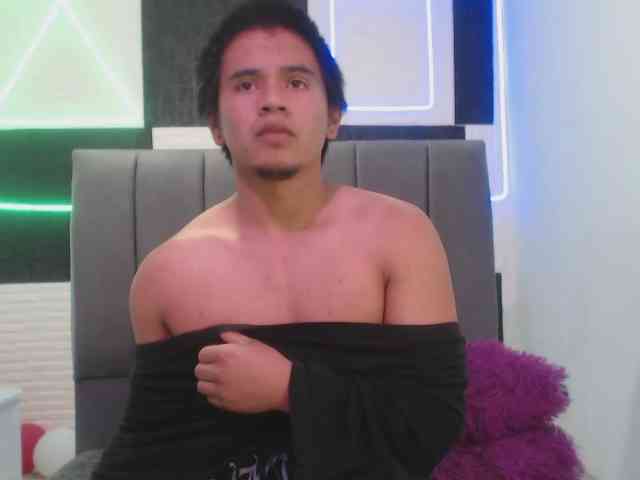 adonislatin19 adonislatin19