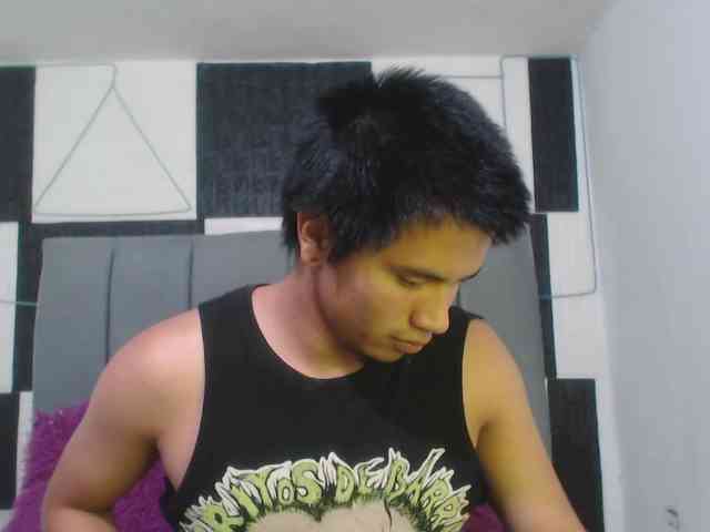 adonislatin19 Live Webcam on BongaCams