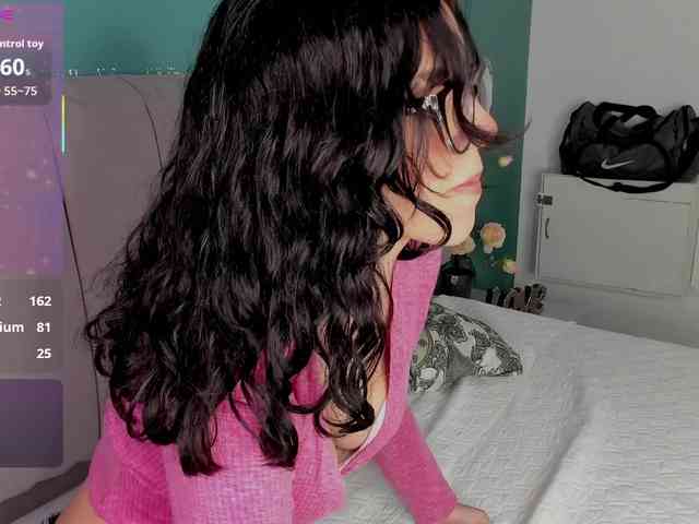 Padme-Cortes Live Webcam on BongaCams