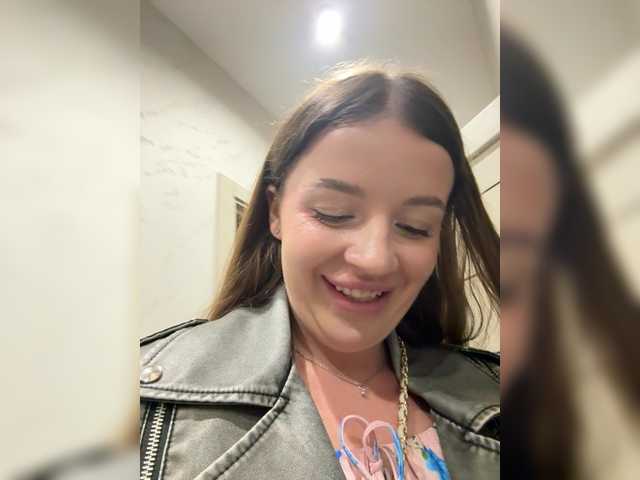 RosalineLov's BongaCams show and profile