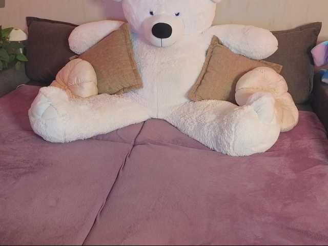 RosalineLov's BongaCams show and profile