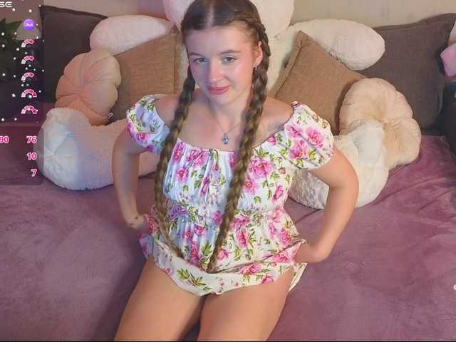 RosalineLov's BongaCams show and profile