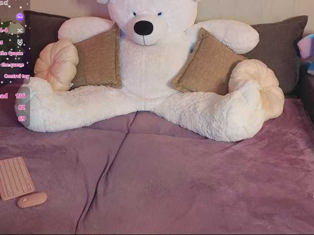 RosalineLov's BongaCams show and profile