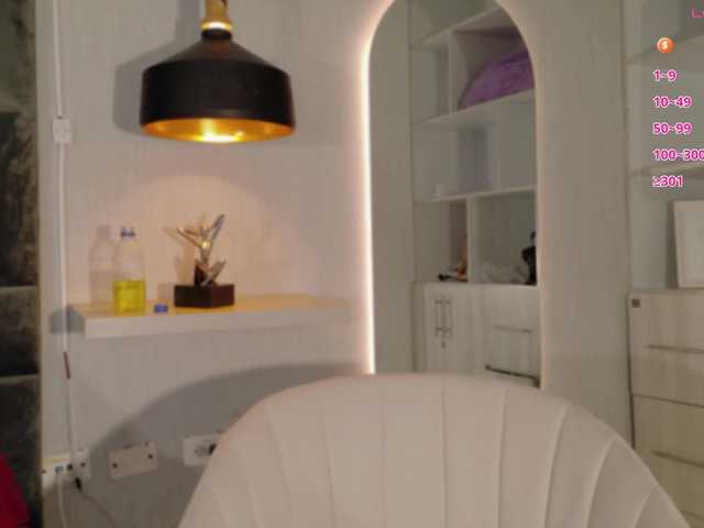 Adriana Gold (Adriana-gold)