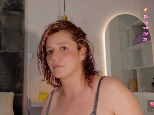 Adriana-gold's BongaCams show and profile