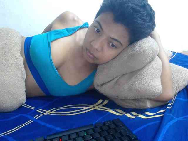 KATIUKA-32 Live Webcam on BongaCams