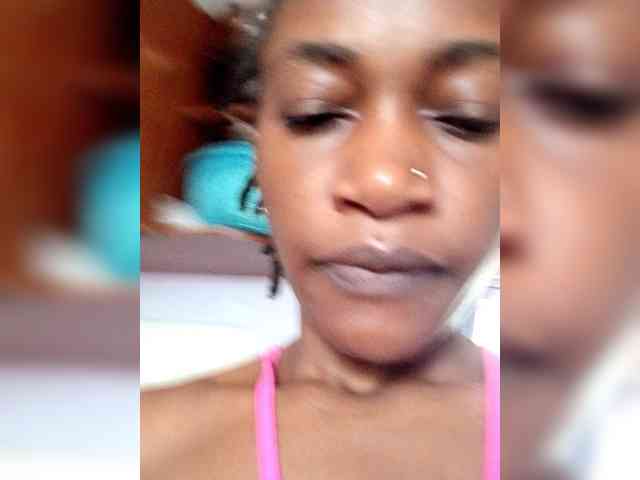 Brandhy Live Webcam on BongaCams