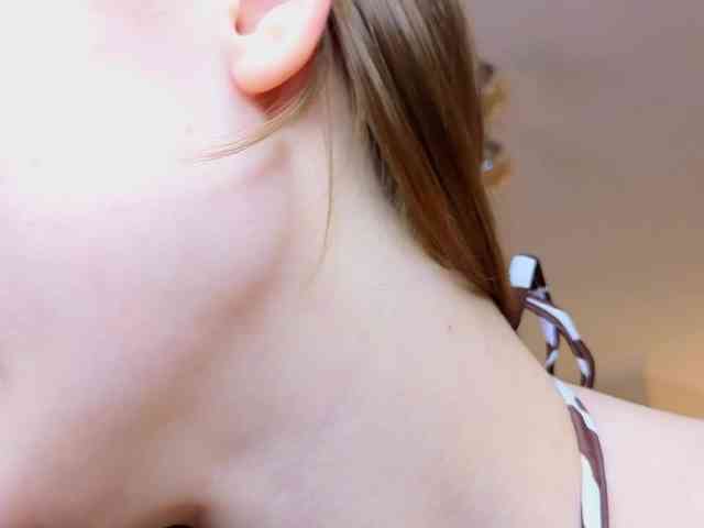 CrystalDiva Live Webcam on BongaCams