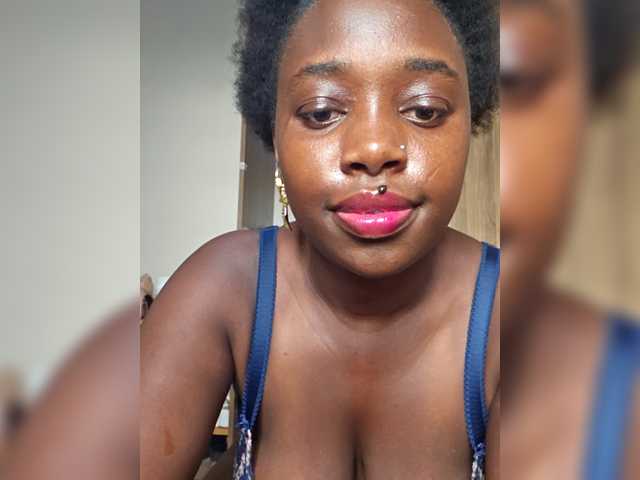 Peachydoll's BongaCams show and profile