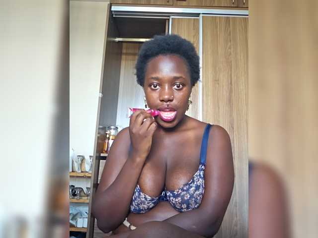 Peachydoll's BongaCams show and profile