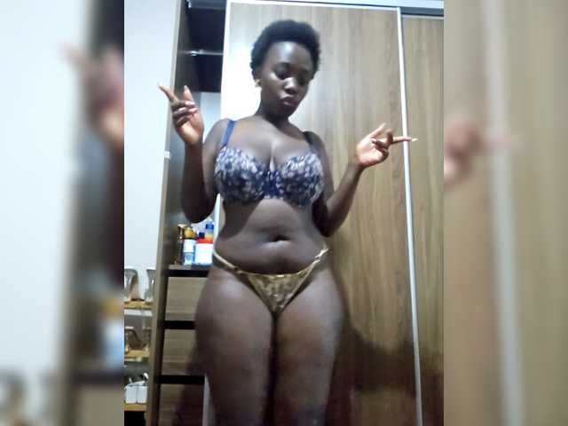 Peachydoll's BongaCams show and profile