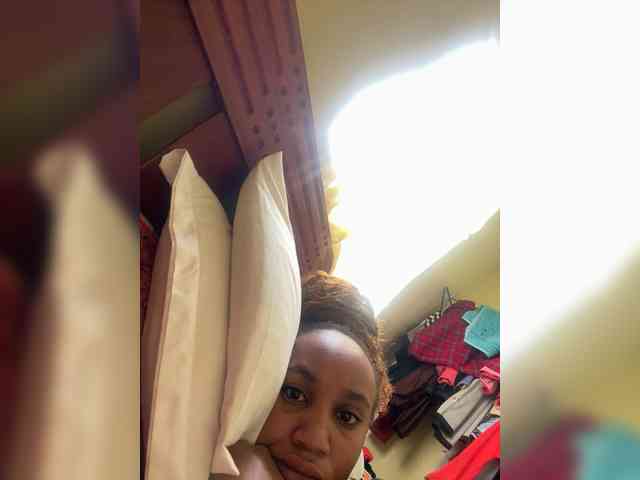 PrettyBlosssom Live Webcam on BongaCams