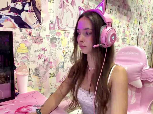 Lesiik's BongaCams show and profile