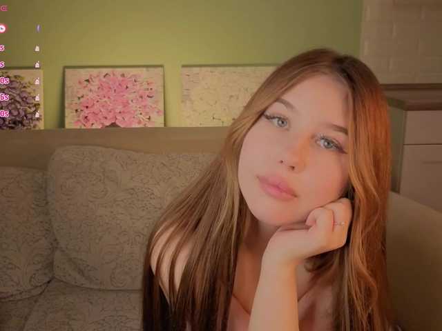 AliceGrand's BongaCams show and profile