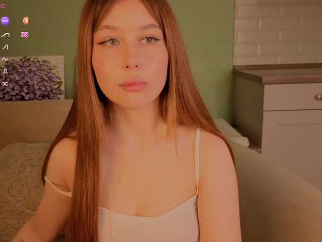 AliceGrand's BongaCams show and profile