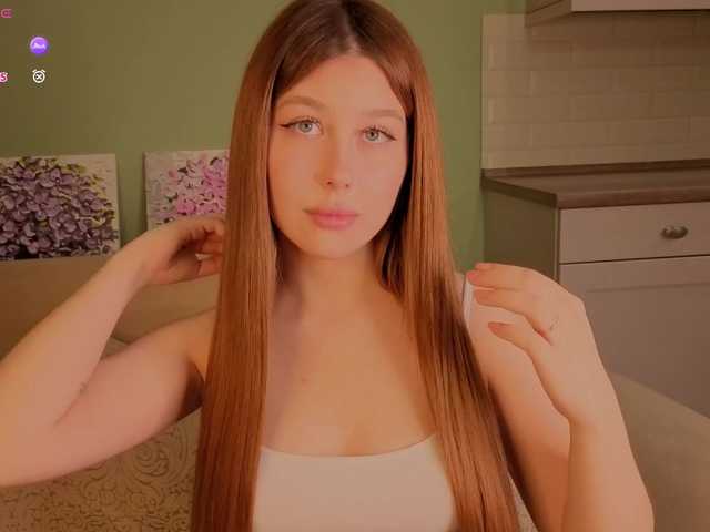 AliceGrand's BongaCams show and profile