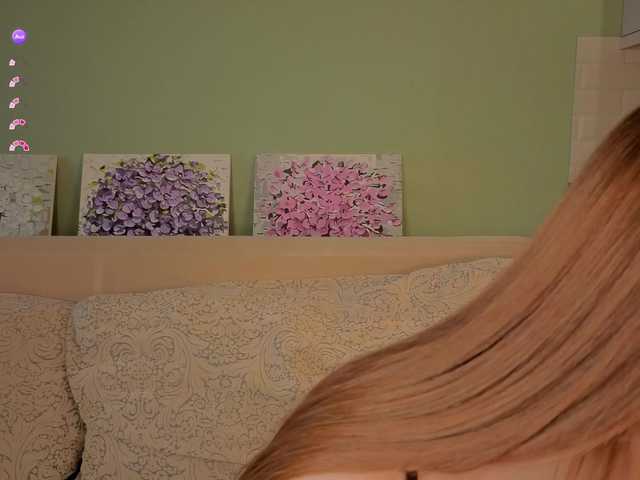 AliceGrand's BongaCams show and profile