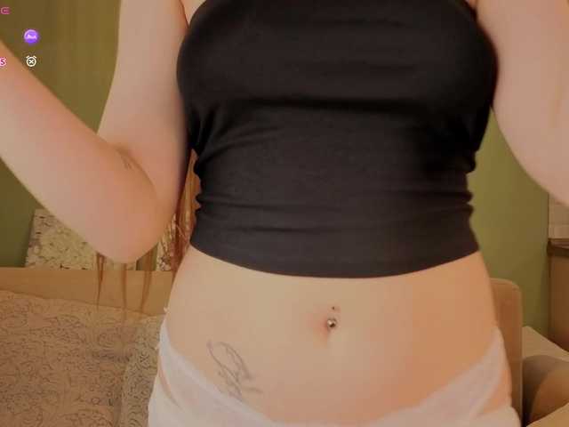 AliceGrand's BongaCams show and profile