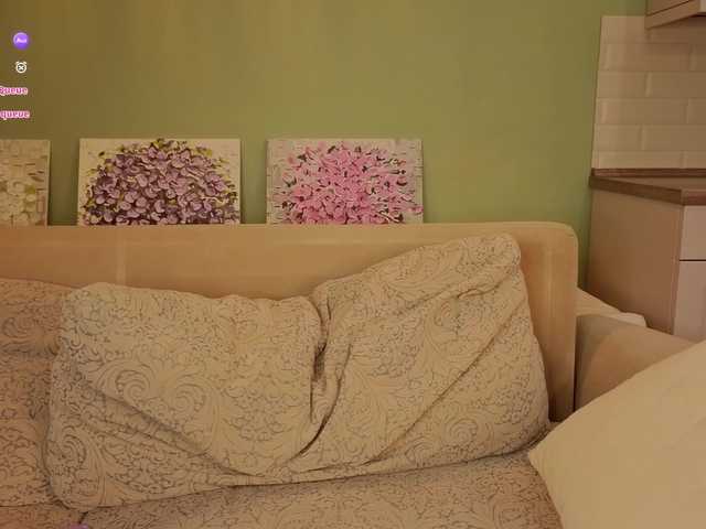 AliceGrand's BongaCams show and profile