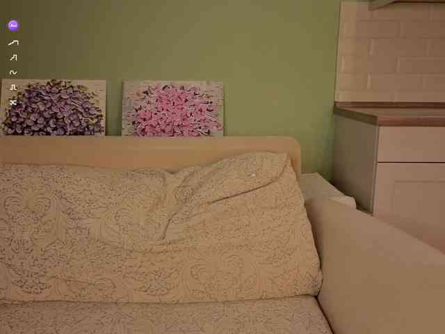 AliceGrand Live Webcam on BongaCams