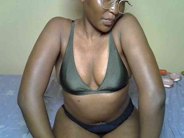 kissandchaos Live Webcam on BongaCams