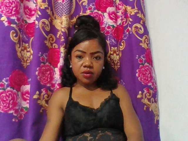 Elyah1a Live Cam on BongaCams