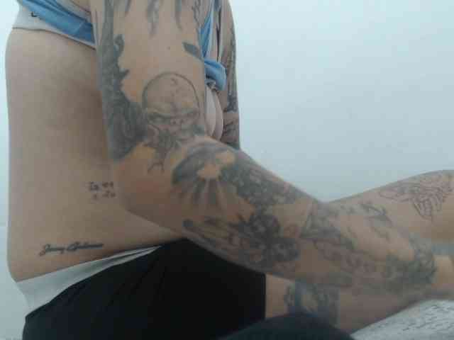 horny-bisexual-h... Live Webcam on BongaCams