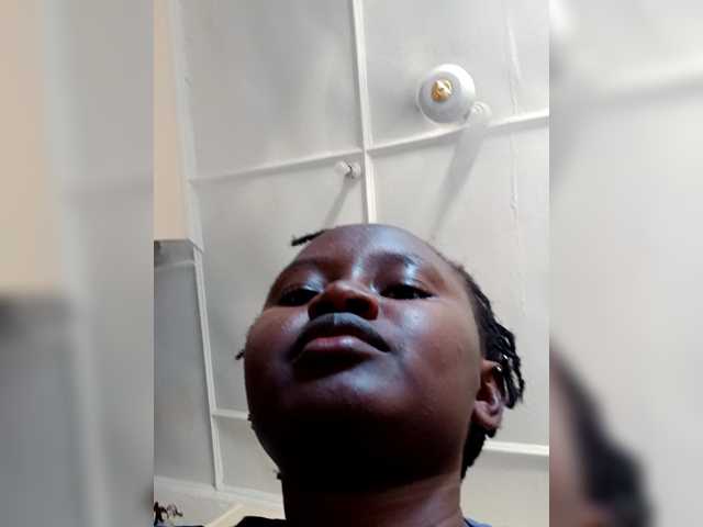 Sexxybusty Live Cam and Statistics on UnifiedCams