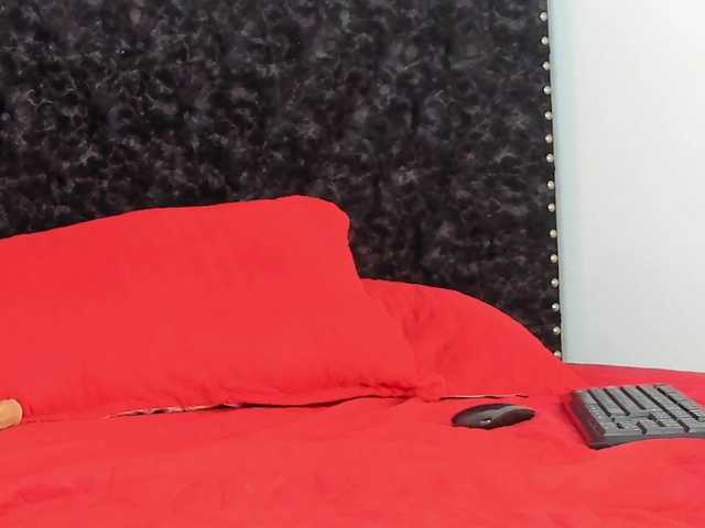 KiraKeyTeen's BongaCams show and profile