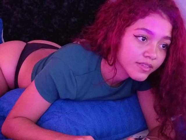 KiraKeyTeen's BongaCams show and profile