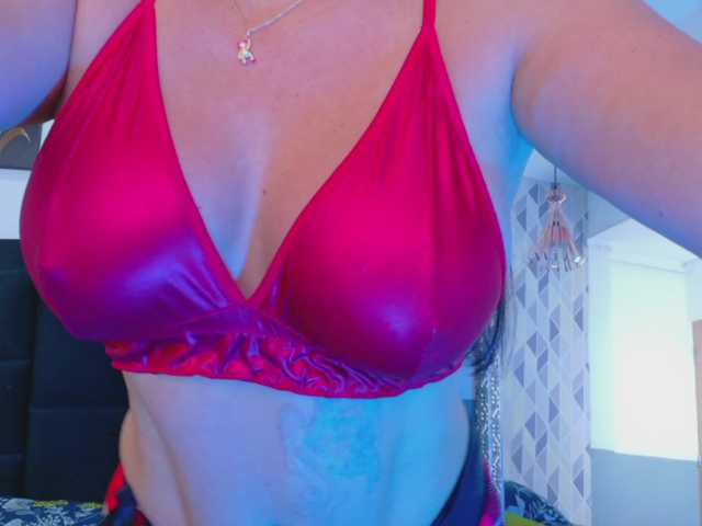 kinkymaturee's BongaCams show and profile