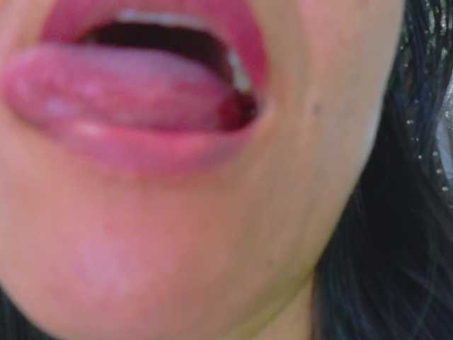 kinkymaturee's BongaCams show and profile