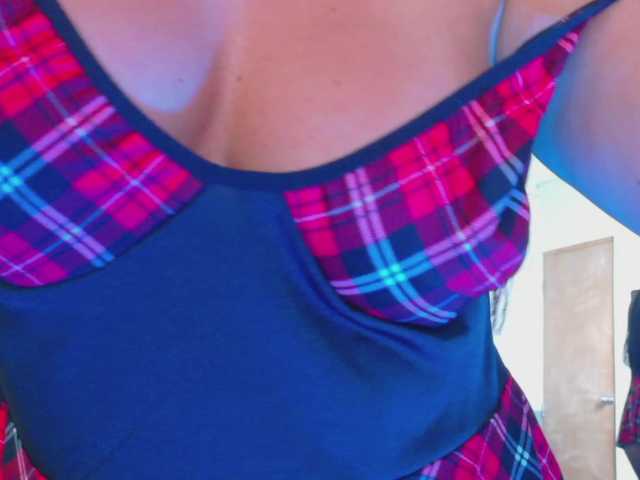 kinkymaturee's BongaCams show and profile