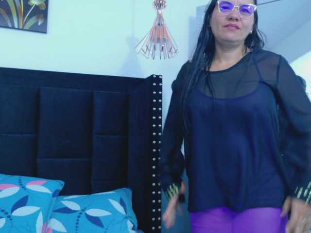 kinkymaturee's BongaCams show and profile