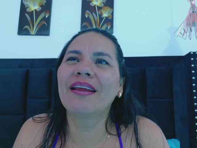 kinkymaturee Live Webcam on BongaCams