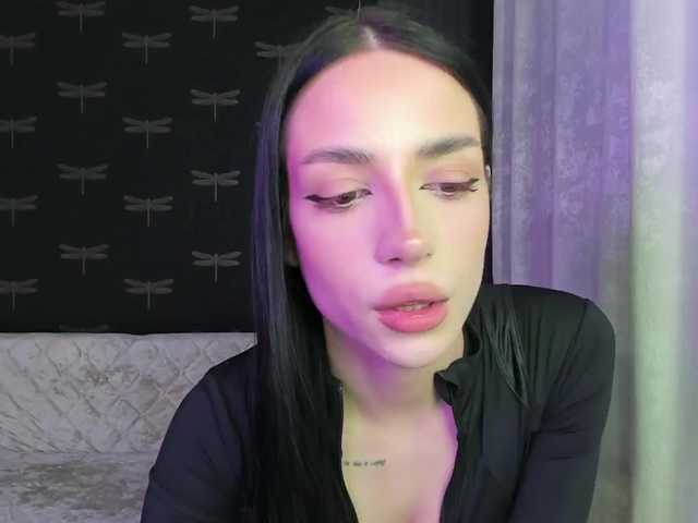 Milinoli's BongaCams show and profile