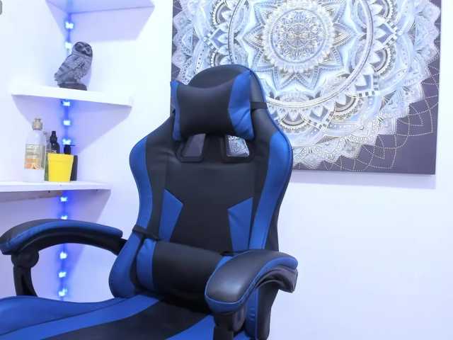 SaraWatson's BongaCams show and profile