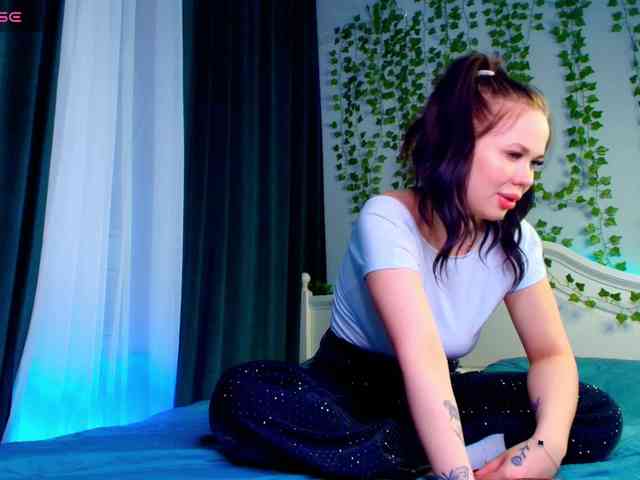 nicole-edison webcam