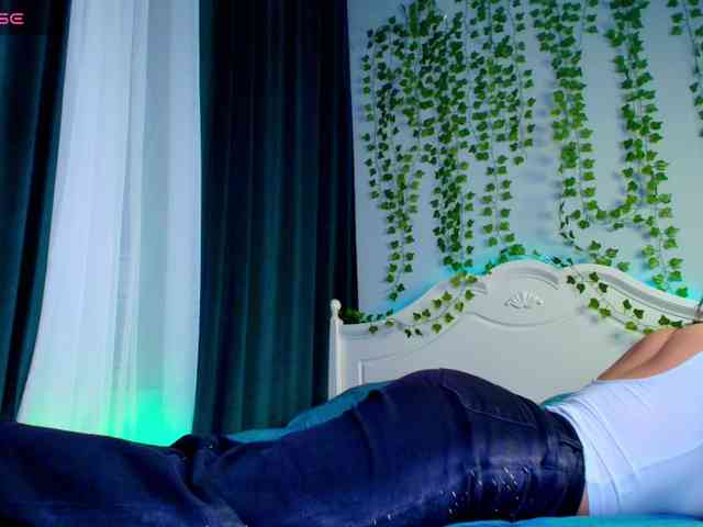 nicole-edison webcam