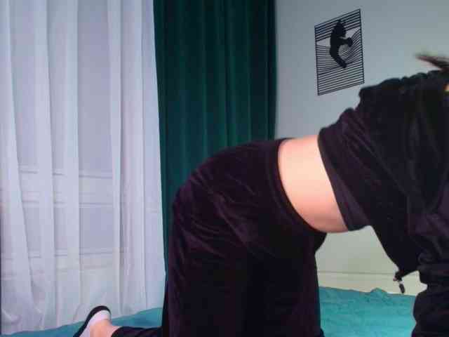 nicole-edison webcam