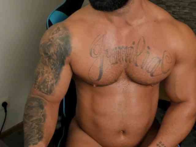 jaxonhunk Live Webcam on BongaCams