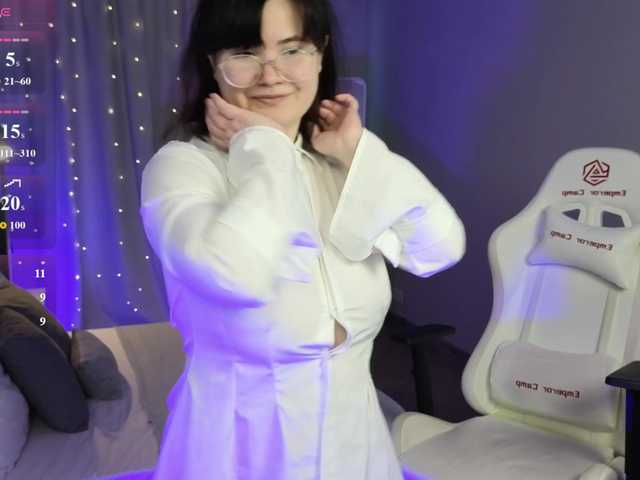 Alicezen's BongaCams show and profile