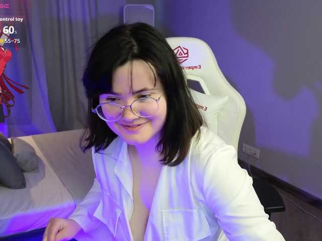 Alicezen's BongaCams show and profile